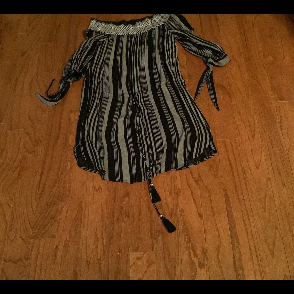 Top - Picture 3 of 5